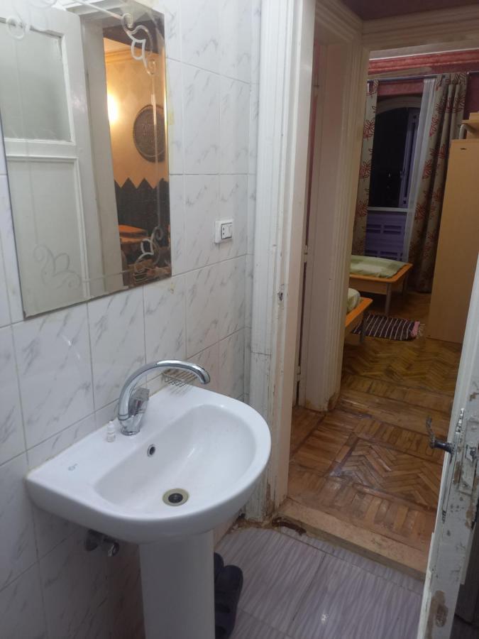 شقه دافئه مشمسه التجمع الثالث القاهره Apartment *